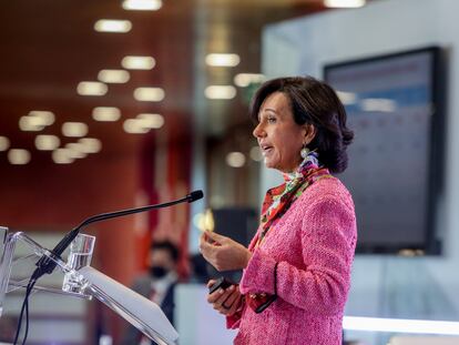 La presidenta del Banco Santander, Ana Botín, durante la presentación de los resultados en Boadilla del Monte (Madrid), este miércoles.