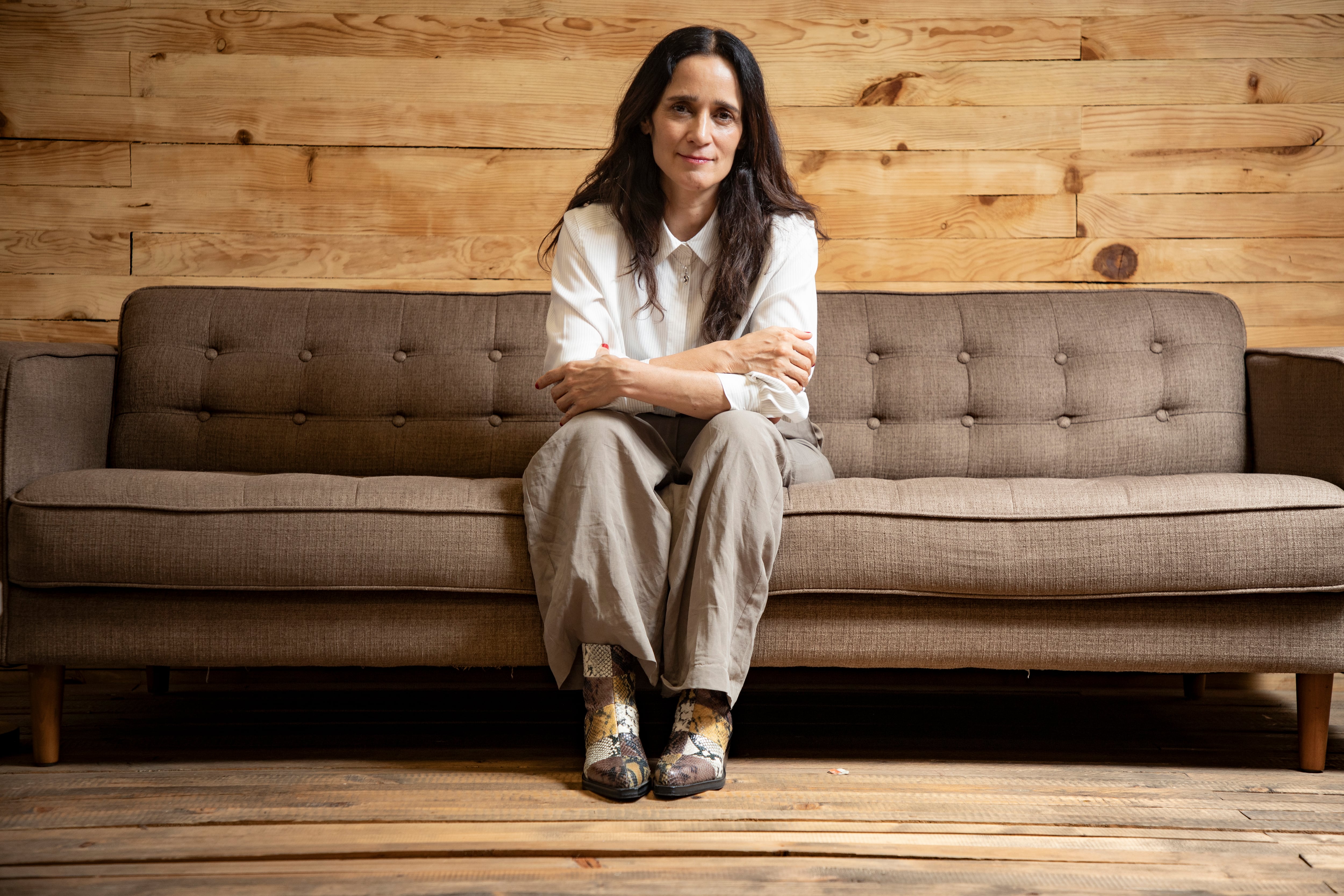 Julieta Venegas en la librería Casa Tomada, en Ciudad de México, el 11 de mayo.
