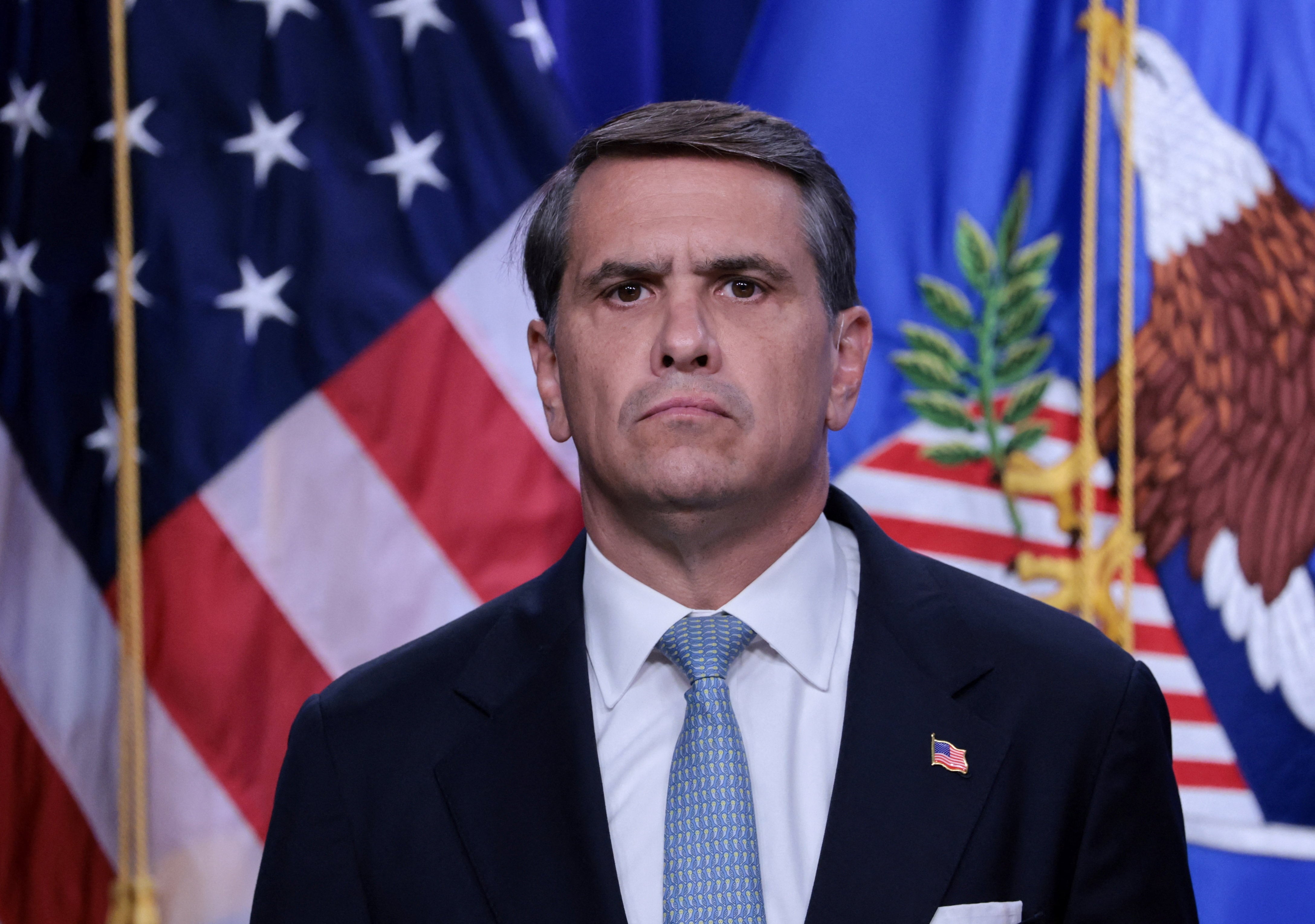Todd Blanche, el candidato de Trump, se convierte en fiscal general tras una votación ajustada en el Senado