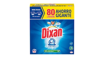 Ofertas de primavera productos de limpieza sobre fondo blanco.