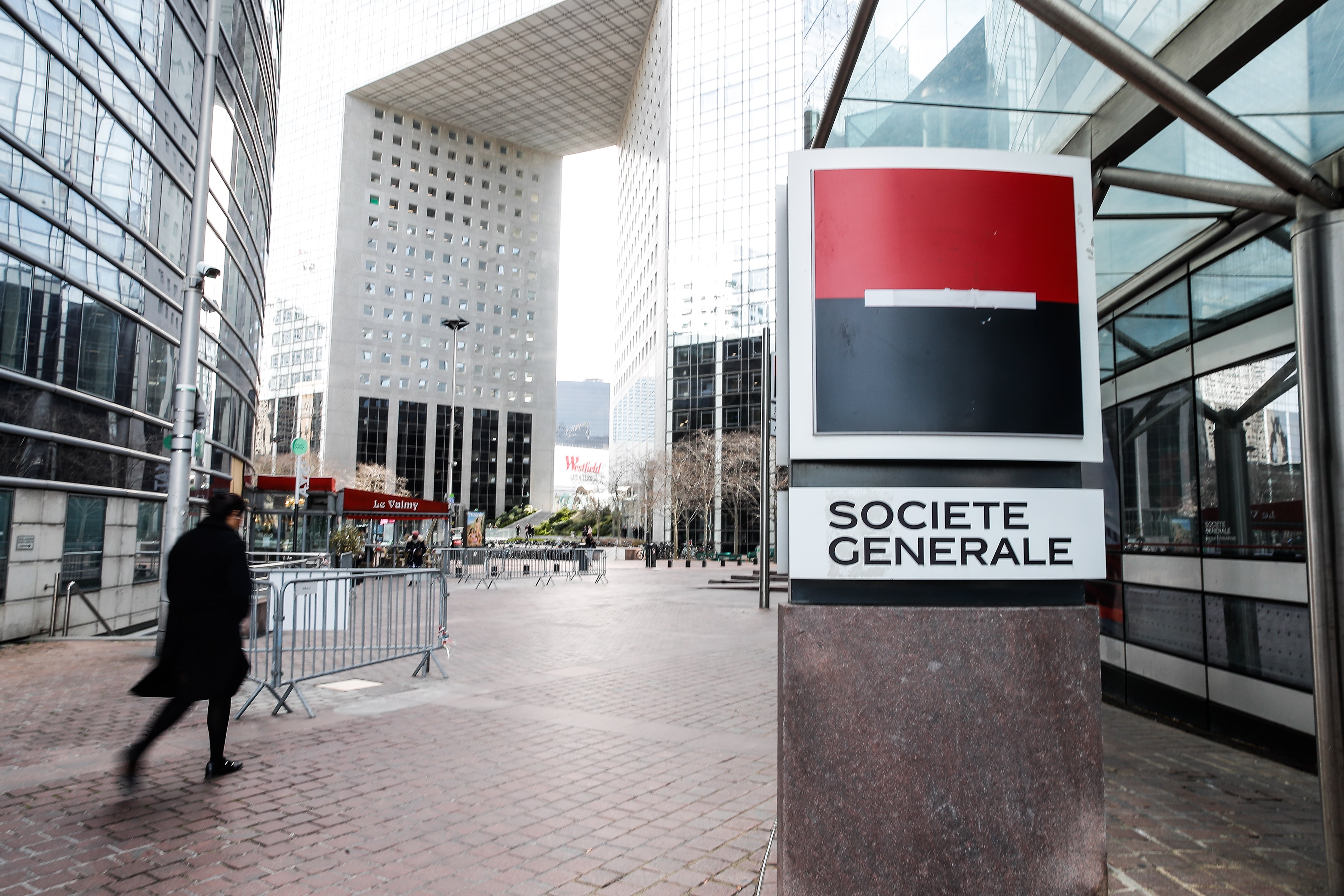 Vista de la sede de Société Généralen en La Defense, distrito financiero a las afueras de París. (Francia) EFE/EPA/TERESA SUAREZ