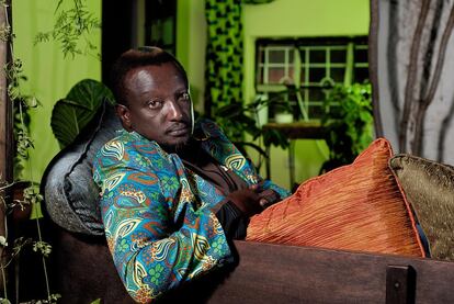 Binyavanga Wainaina, vía Africlectic Magazine