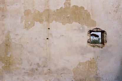 ‘Puglia, 1982’, del libro `Puglia. Tra albe e tramonti', (MACK, 2022).