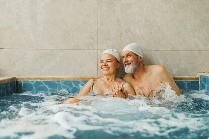 Imagen de archivo de una pareja en un balneario.