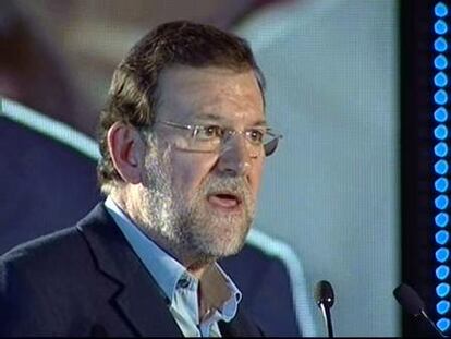 Rajoy: "Están callados, porque Zapatero necesita como agua de mayo al PNV en el Congreso"