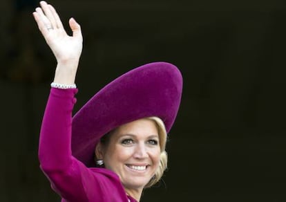 Máxima de Holanda, saludando desde el balcón del palacio de Noordeinde, durante el Día de la Princesa.