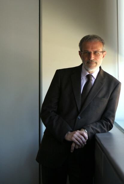 Esteban Morcillo, elegido nuevo rector de la Universitat de València.