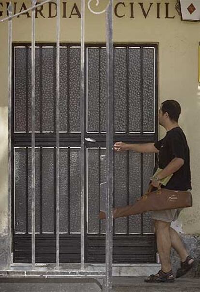 Cuartel de la Guardia Civil de Roquetas de Mar.