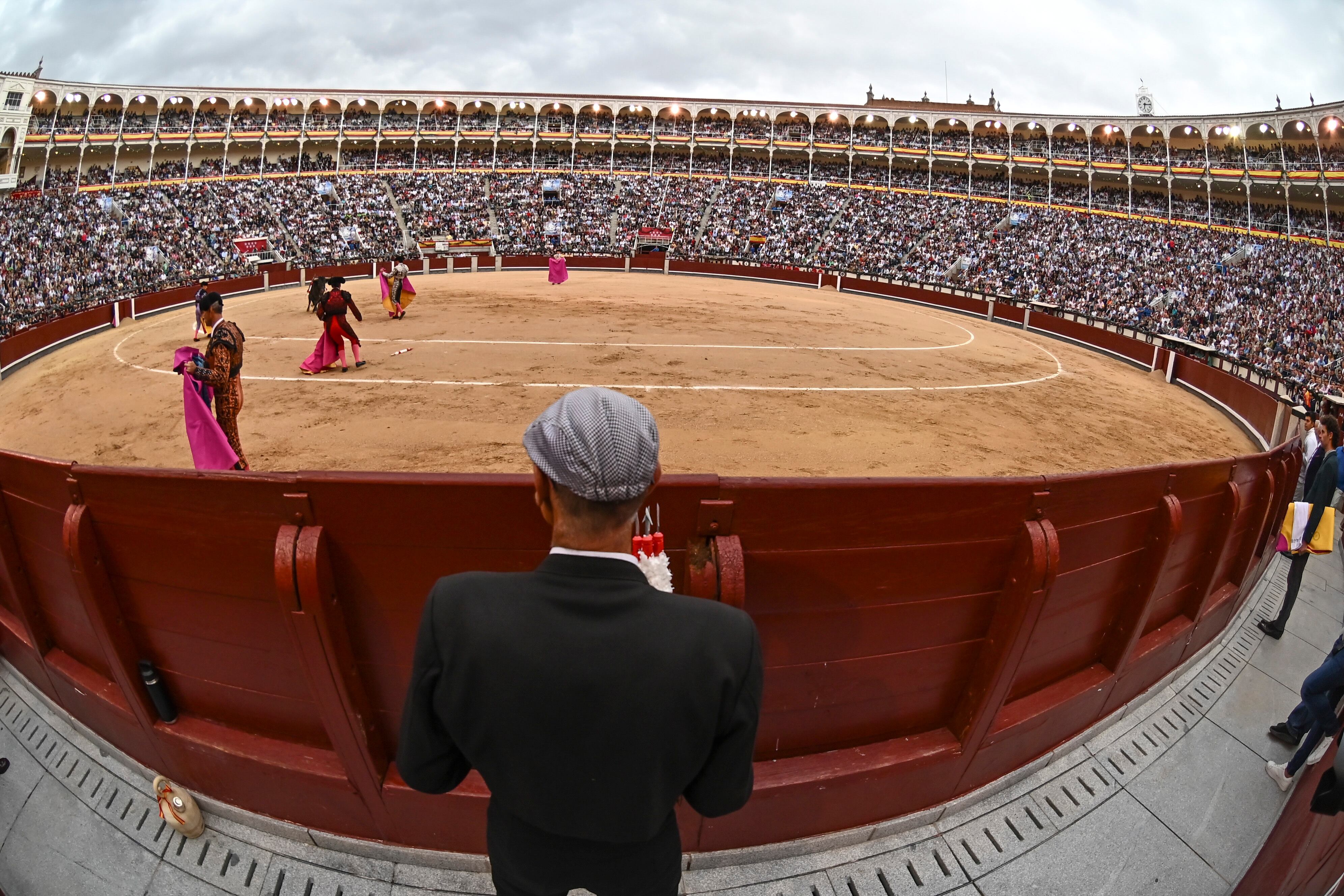 La empresa de Las Ventas asegura (y no está claro) que ha vendido todos los abonos posibles (21.816) para la Feria de Otoño