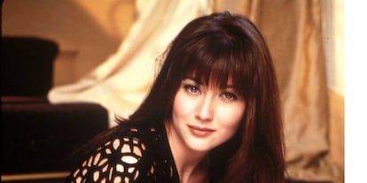 Shannen Doherty en 'Embrujadas', de donde fue despedida, al igual que de 'Sensación de vivir".