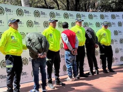 La Policía Nacional presenta a los detenidos a los medios de comunicación