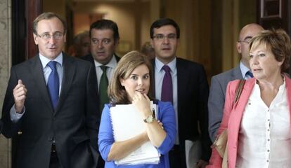 S&aacute;enz de Santamar&iacute;a, en la reuni&oacute;n del grupo parlamentario popular.