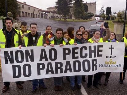 Trabajadores del Parador de Ver&iacute;n protestan contra el posible cierre
