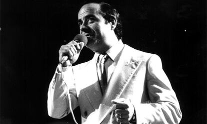 El cantante José Guardiola durante una actuación