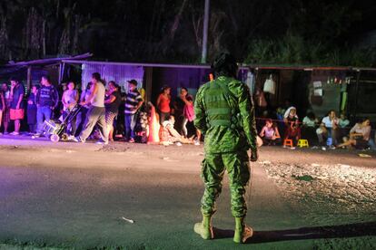 Familiares de detenidos durante el estado de emergencia, en Ayutuxtepeque, en El Salvador.