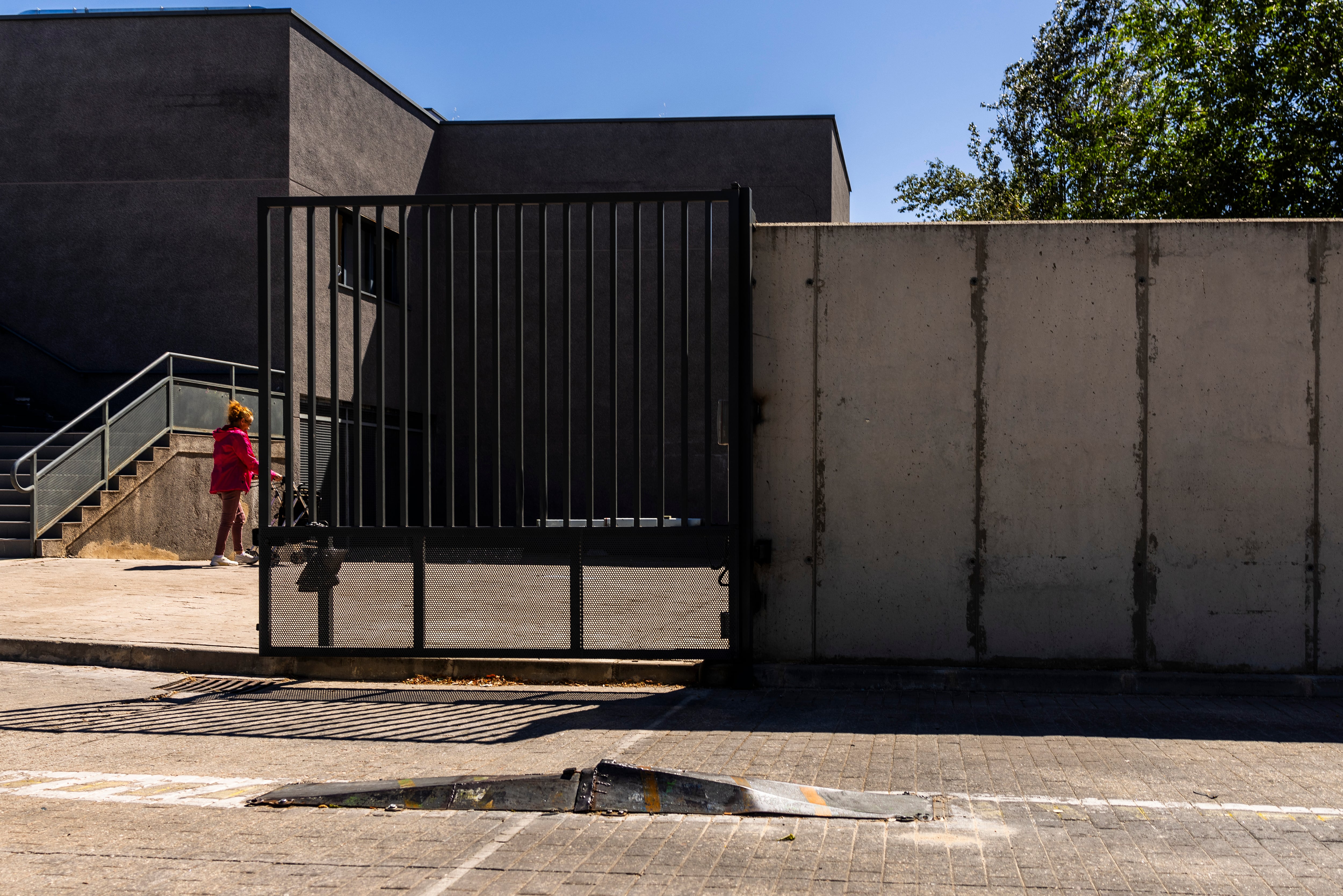 Centro de acogida Pinar de San José, que el Ayuntamiento ha habilitado para las personas sin hogar del aeropuerto de Barajas, en Madrid.