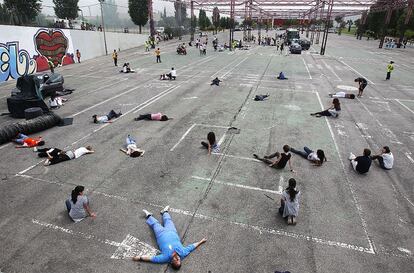 El simulacro, que se ha llevado a cabo en el recinto ferial de la localidad madrileña, supone la prueba final para obtener el título de Experto Universitario en Urgencias y Emergencias de la Escuela de Ciencias de la Salud de la Organización Colegial de Enfermería de España, que se imparte en los 52 colegios de enfermería del país.