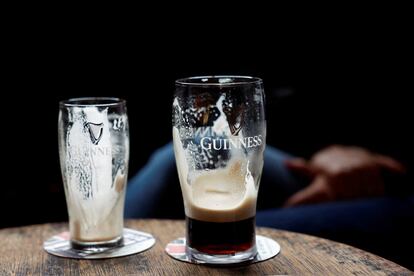 Una pinta de Guinness, marca de Diageo, en un pub de Dublín.