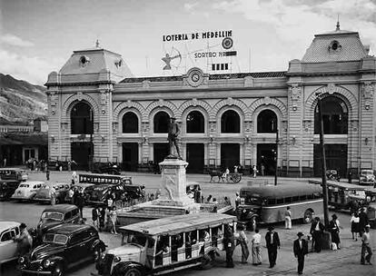 Estación de tren de Medellín en los años cincuenta.