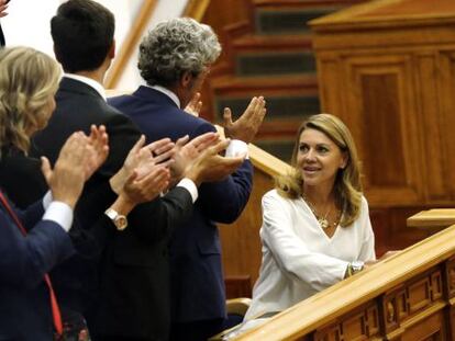 Cospedal es aplaudida en el pleno sobre el estado de la Región en Las Cortes de Castilla La Mancha.