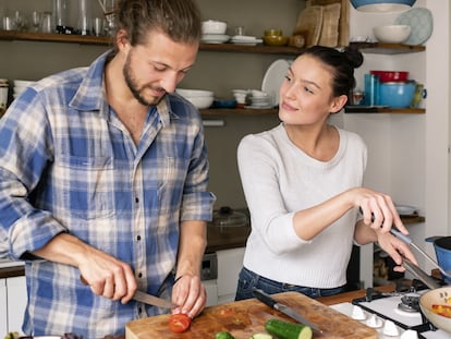 Invertir en menaje del hogar eficiente puede ser una buena medida de ahorro. GETTY IMAGES.