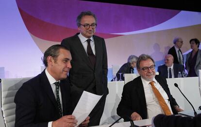 Manuel Mirat, Manuel Polanco y Juan Luis Cebrián.