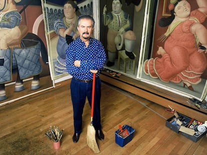 Fernando Botero en su estudio de la Rue du Dragon de París, en 2003.