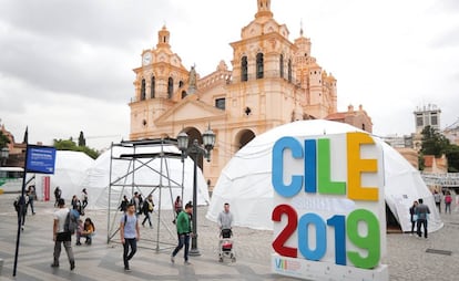 Preparativos del VIII Congreso de la Lengua Española, ayer en Córdoba, Argentina.