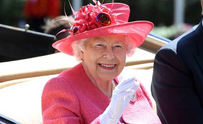 Isabel II el 21 de junio de 2018 en el hipódromo de Ascot. 