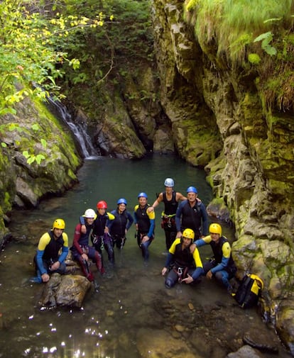 El descenso por el barranco del Vallegón es ideal para iniciarse en esta disciplina deportiva
