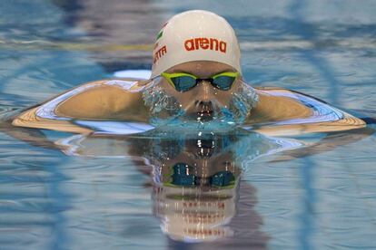 El húngaro Daniel Gyurta en las series de los 200 espalda del Europeo de piscina corta que se está disputando en Israel.