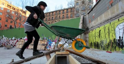 Recuperación del espacio del Campo de la Cebada por parte de vecinos.