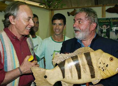Lula, junto al ministro Carlos Minc, en Alta Floresta, donde anunciaron el programa Tierra Legal.