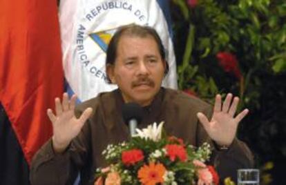 En la imagen un registro del presidente de Nicaragua, Daniel Ortega, quien dijo que para aprobar esa reforma buscarán un consenso entre trabajadores y empresarios, con el Gobierno "como un gran facilitador para que se establezca ese consenso". EFE/Archivo