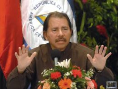 En la imagen un registro del presidente de Nicaragua, Daniel Ortega, quien dijo que para aprobar esa reforma buscarán un consenso entre trabajadores y empresarios, con el Gobierno "como un gran facilitador para que se establezca ese consenso". EFE/Archivo