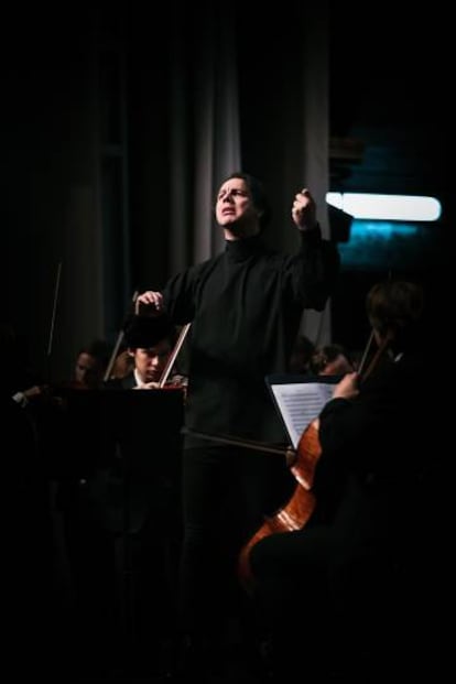 El director de orquesta Teodor Currentzis, durante un concierto.