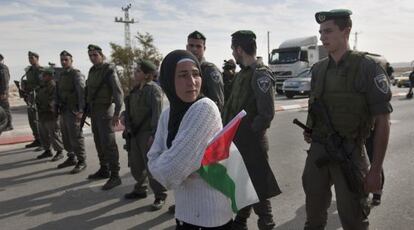 Una mujer, durante una protesta contra la ocupación en Cisjordania.