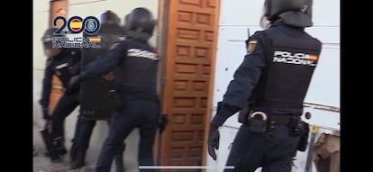 Entrada en uno de los puntos que usaba la red desarticulada en la Cañada Real que vendía cocaína y heroína.