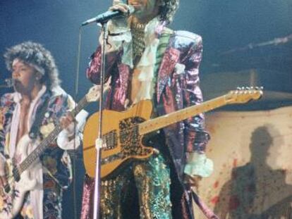 Prince, durante un concierto en 1985.  
