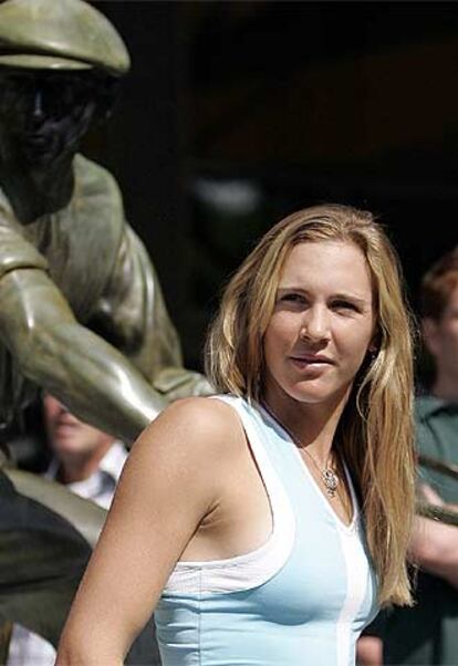 Nicole Vaidisova, en un paseo por las instalaciones de Roland Garros.