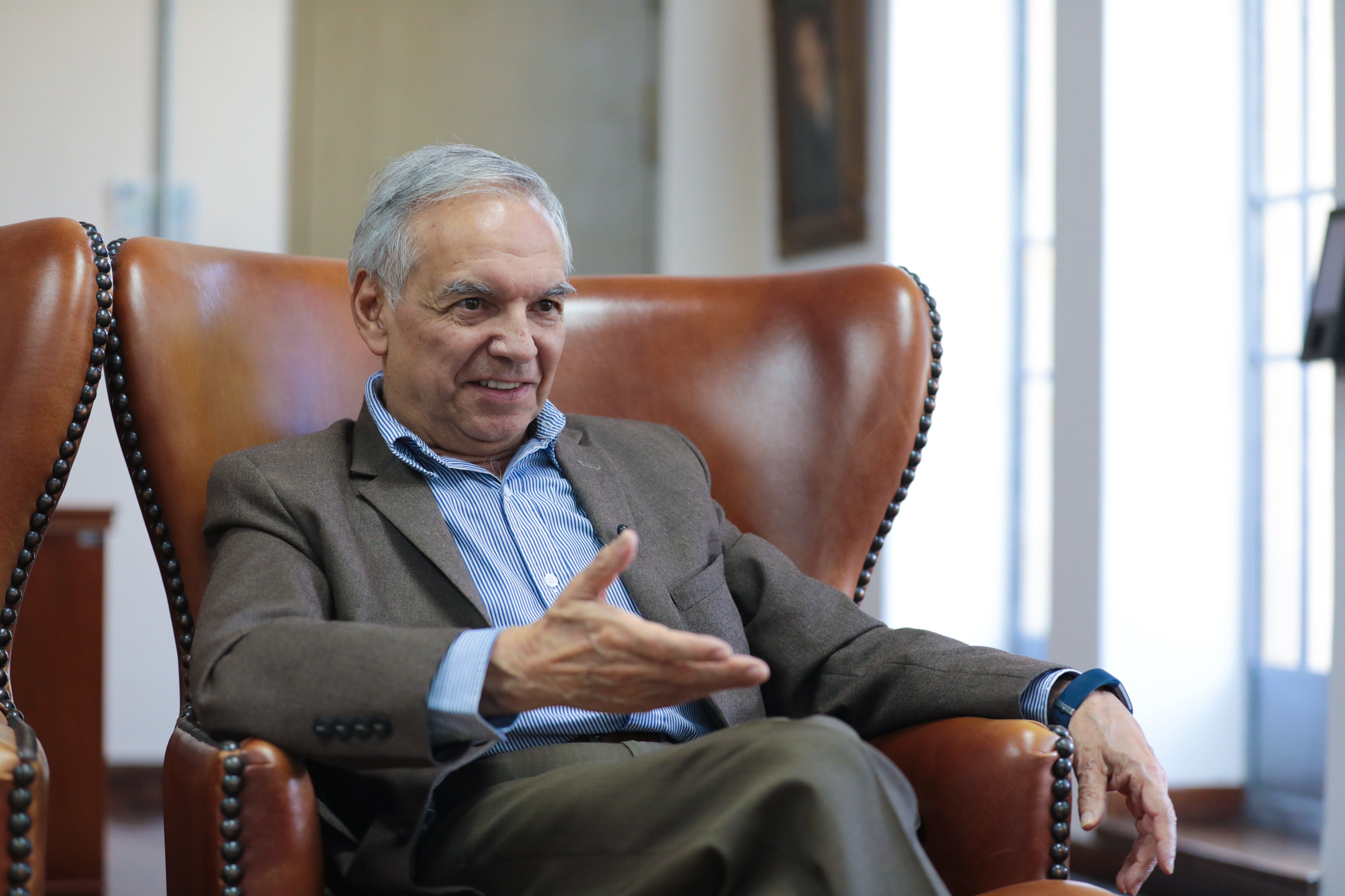 La Fiscalía de Colombia anuncia que imputará cargos al exministro de Hacienda Ricardo Bonilla por la trama de la UNGRD