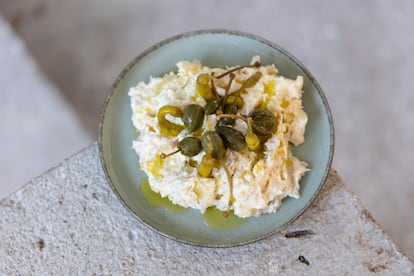 Ensaladilla rusa de Casa Festín en Málaga.