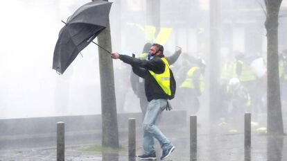 Manifestación de los chalecos amarillos en Burdeos (Francia) el 15 de diciembre