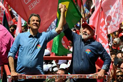 Lula, junto a Fernando Haddad