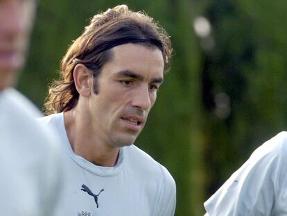 Robert Pires, en una imagen de archivo, durante un entrenamiento con Francia.