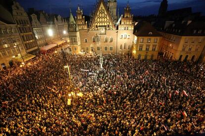 Miles de manifestantes, este viernes en Wroclaw.