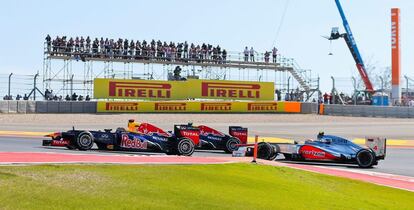 Vettel seguido por Mark Webber y Lewis Hamilton.