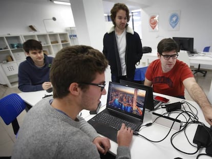 Estudiantes en el campus Epitech de Barcelona.