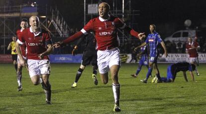 El Salford celebra uno de los goles en la FA Cup.