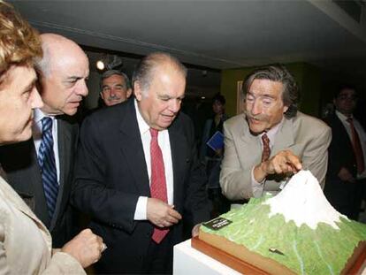 De izquierda a derecha, Carmen Caffarel, Francisco González, Enrique Iglesias y Miguel de la Quadra-Salcedo.